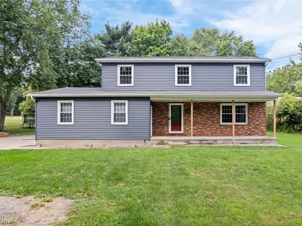 4618 Arlington Rd, Uniontown, OH 44685