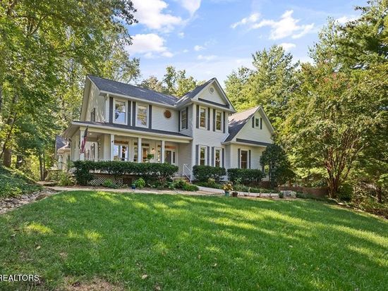 709 Russell Strausse Rd, Cookeville, TN 38501