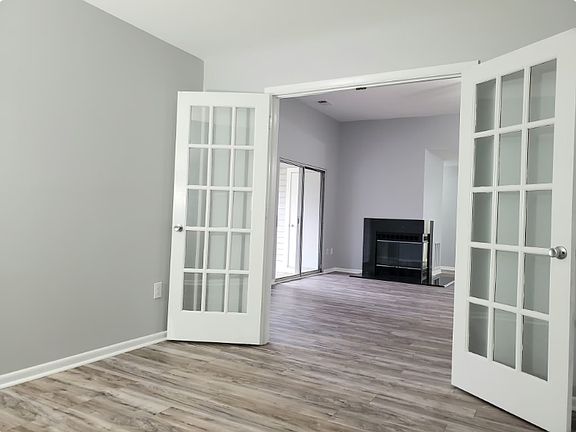 3rd image of 20 Greystone Ct #K