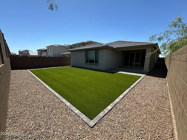 5944 E Melinda Ln — Photo 2