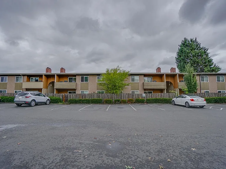 4875 SW Lombard Ave — Photo 3
