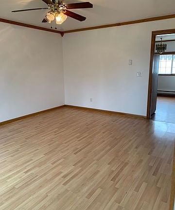 3rd image of 1072 N Highland Ave