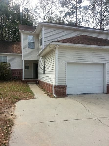 1st image of 1921 Maymeadow Ln