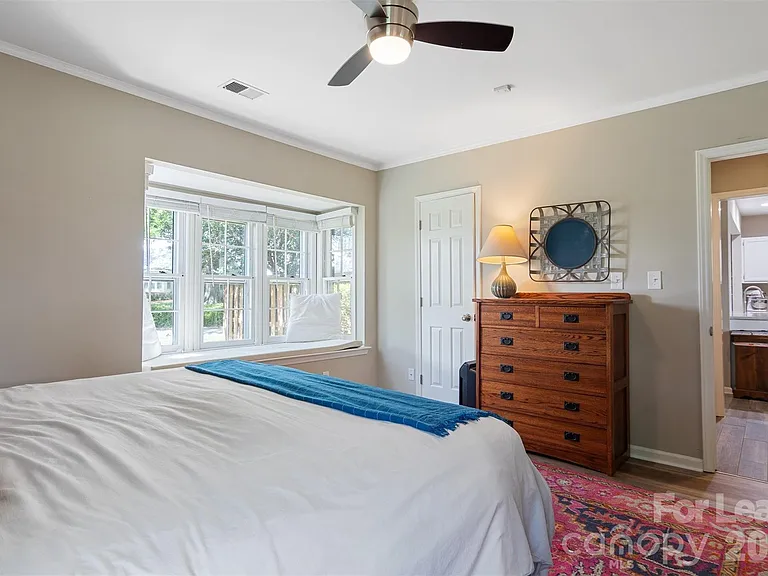 3700 Selwyn Farms Ln #4 — Photo 20