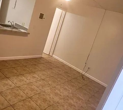 3rd image of 2160 E 21st St #21