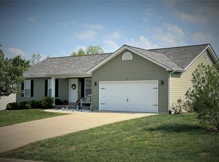 4 Bittersweet Dr, Troy, MO 63379