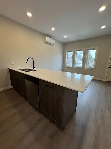 787 Weatherdon Ave #1A — Photo 3
