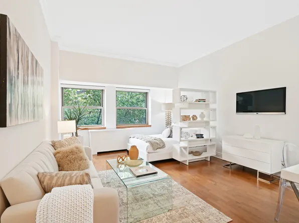 350 East 82nd Street image 2 of 16