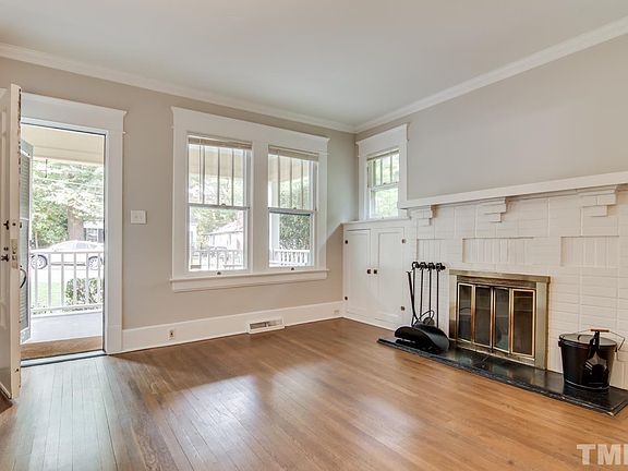 5th image of 2209 Woodrow St