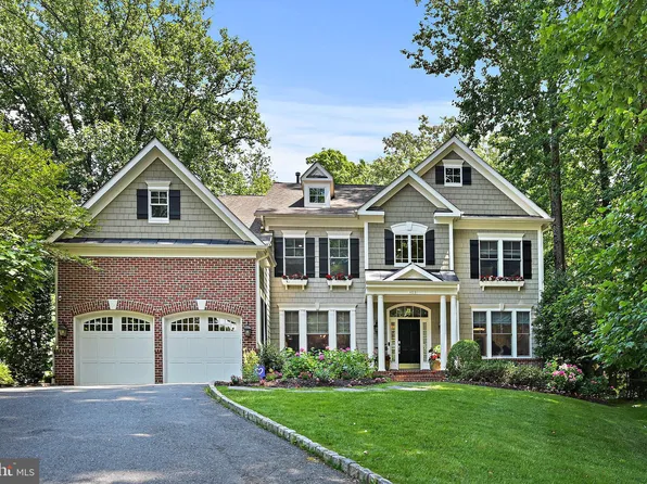 409 Blair Rd NW, Vienna, VA 22180