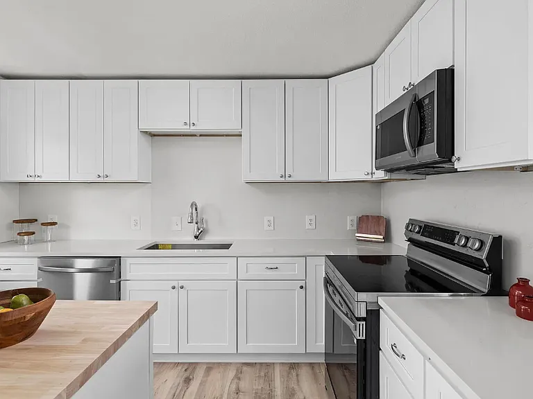 207 Stephen Ct — Photo 10