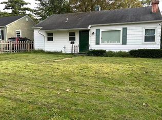 23 Cimarron Dr, Rochester, NY 14620