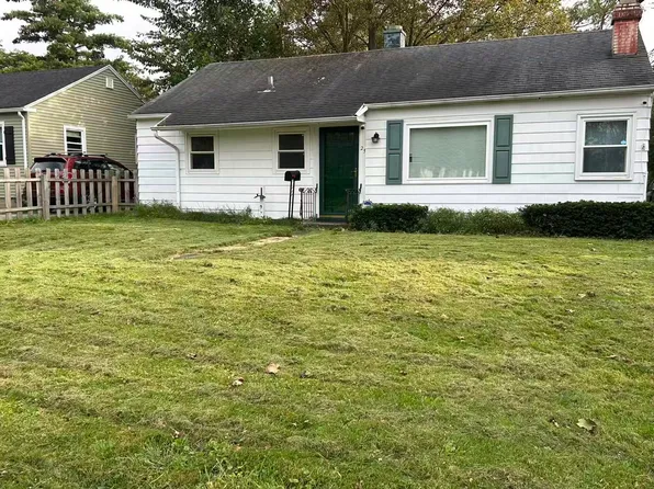 23 Cimarron Dr, Rochester, NY 14620
