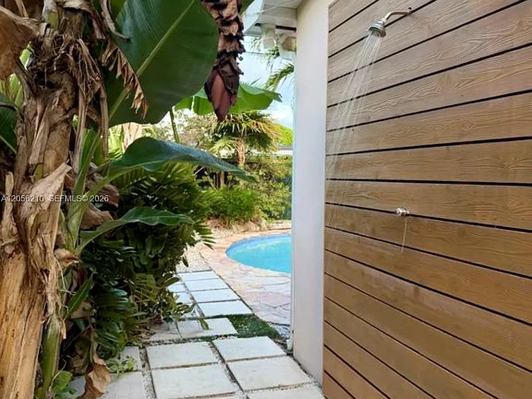 9340 Jamaica Dr — Photo 19