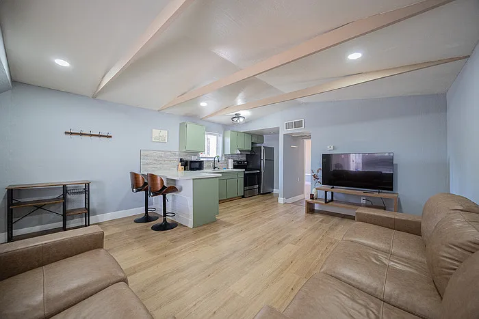 1221 E Highland Ave #3 — Photo 5
