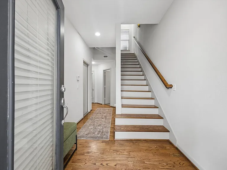 5218 Petty St #F — Photo 2