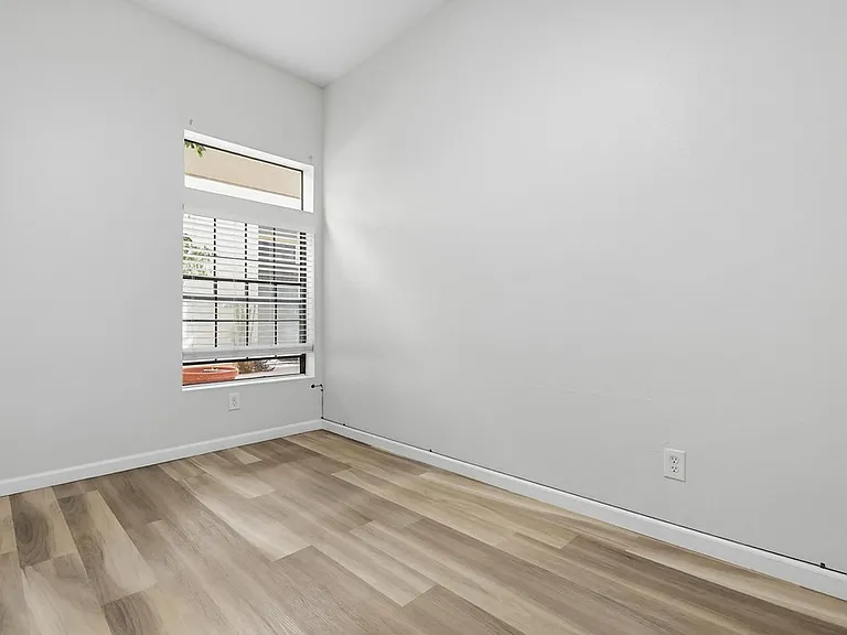 270 Dahlia Ave #9-1 — Photo 13
