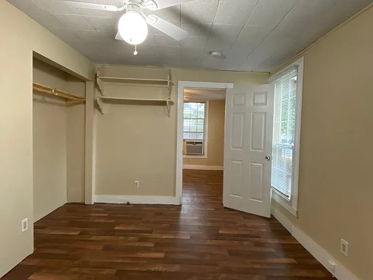 403 Pedernales St — Photo 17