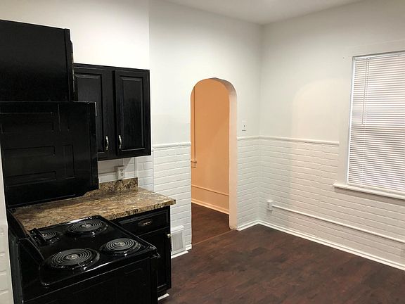 Kitchen - view 1