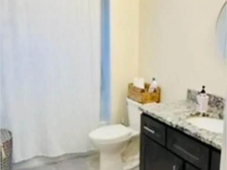 1093 Main St #1 — Photo 11