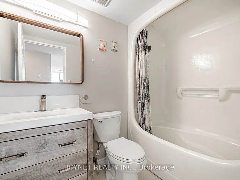 7 Bishop Ave #2205 — Photo 27