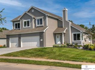 16223 Sahler St, Omaha, NE 68116