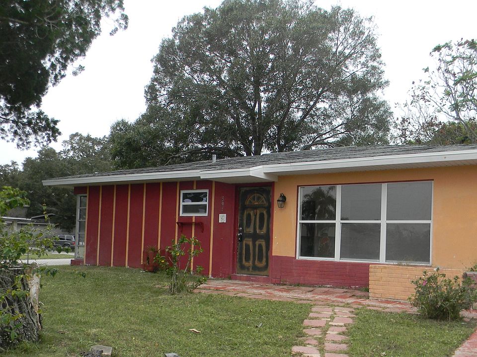 1st image of 891 SE Solaz Ave