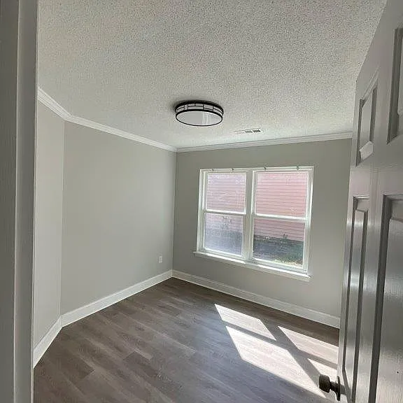 1204 Shipyard Blvd — Photo 8