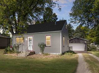 1000 Claude St, Menasha, WI 54952