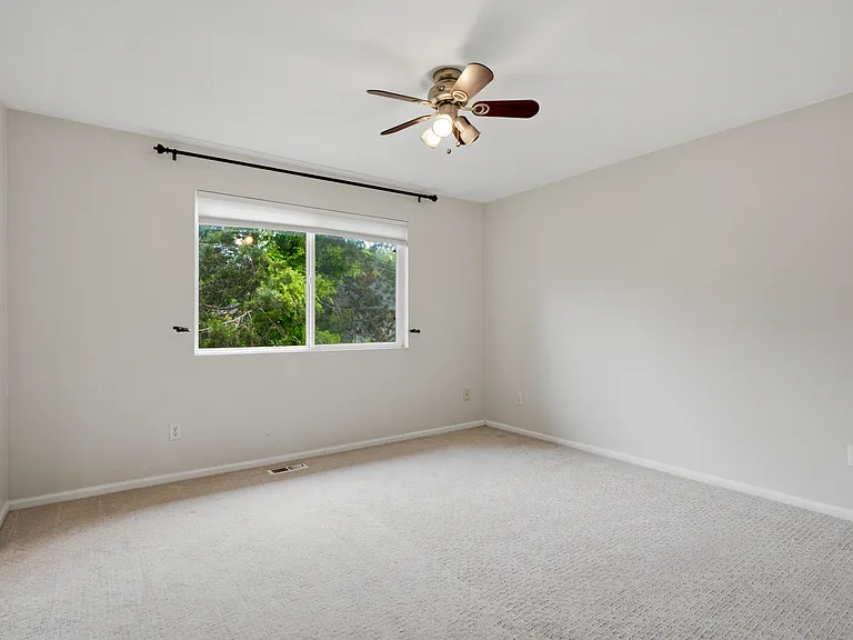 25023 SE 43rd Way — Photo 15