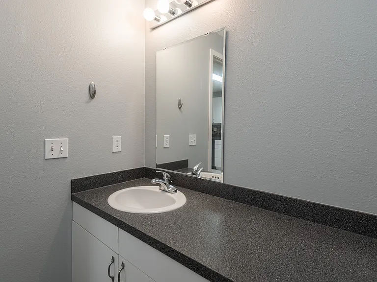 1050 NE Butler Market Rd #36 — Photo 10