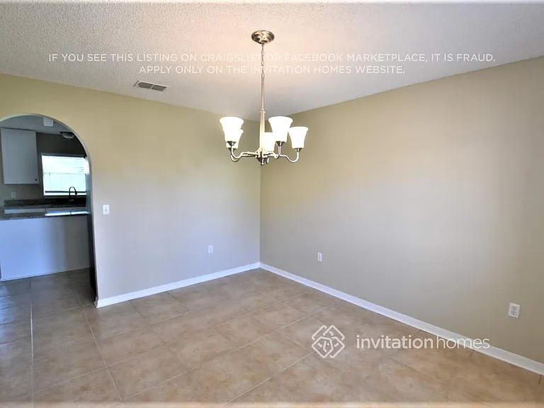 2210 Brookshire Cir — Photo 4