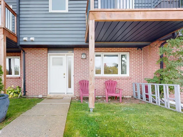 8 Blomidon Ter #813, Wolfville, NS B4P 2G9