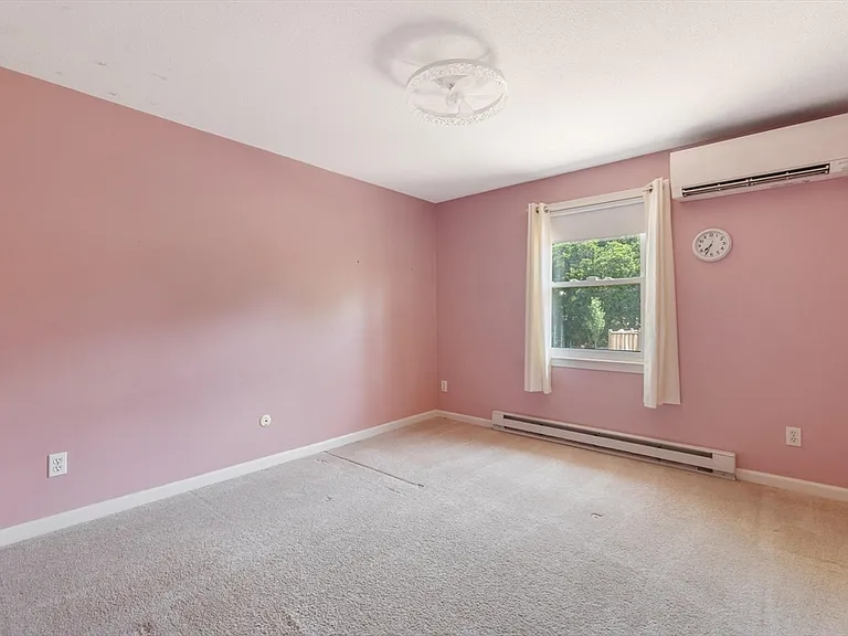 24 Hickory St — Photo 20