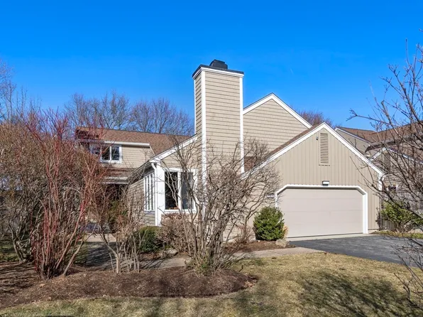 413 Dedham St #A, Newton, MA 02459