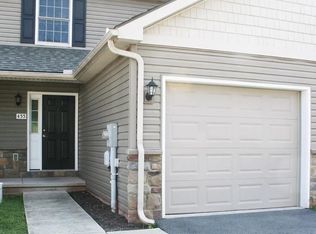 455 Kentwell Dr #455, York, PA 17406