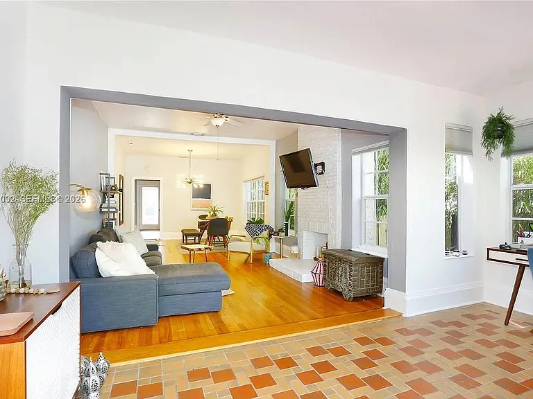 452 SW 26th Rd — Photo 4