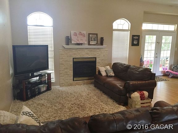 4th image of 179 NW Zack Dr