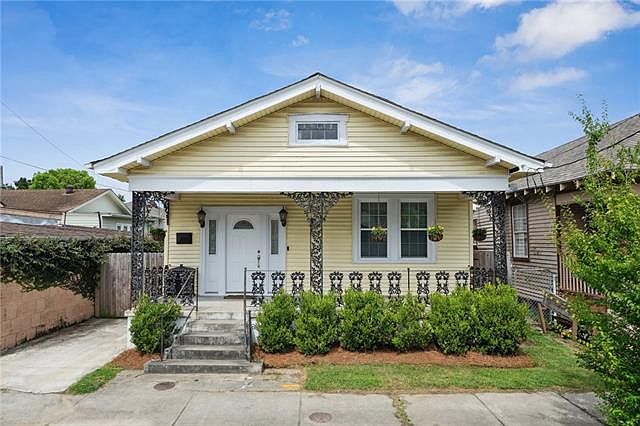 1st image of 2514 Amelia St