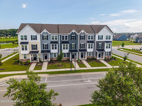 4th image of 207 Fost Boulevard