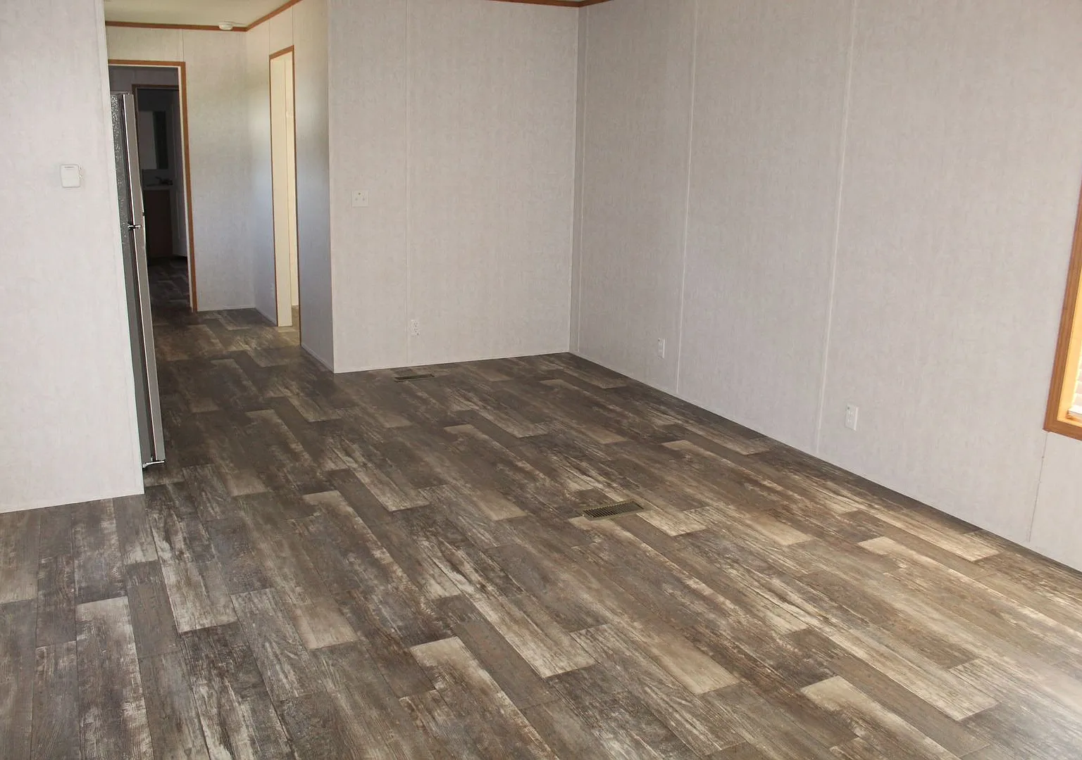 Mobile Home in Newberry Township — Photo 4