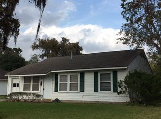 415 Center Way, Lake Jackson, TX 77566