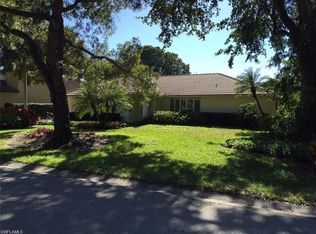817 Bentwood Dr, Naples, FL 34108