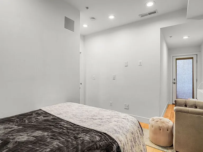 816 Kennedy St NW #2 — Photo 25