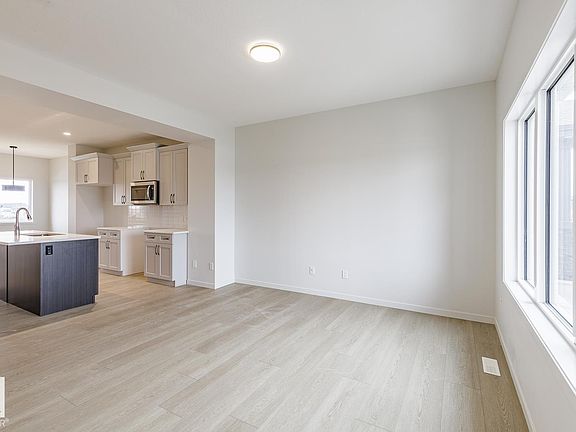 2nd image of 3828 38th St