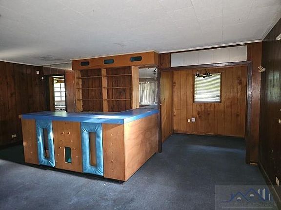 5th image of 295 Fieldcrest Dr