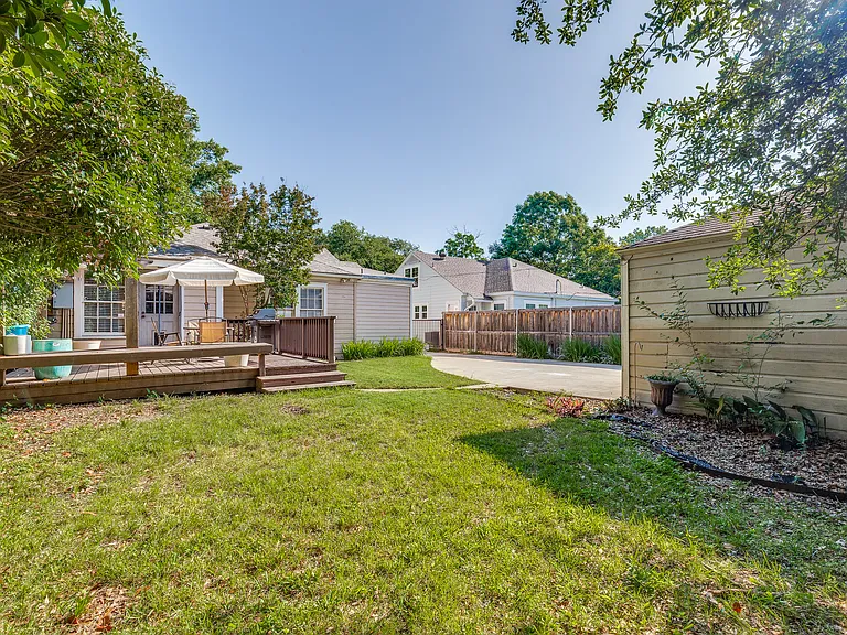 6006 Penrose Ave — Photo 25