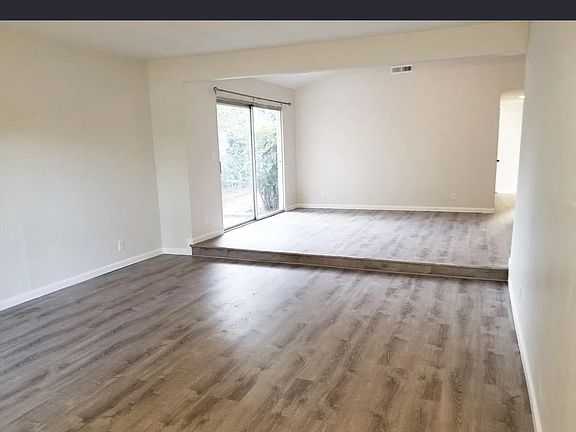 2nd image of 219 La Vida Way