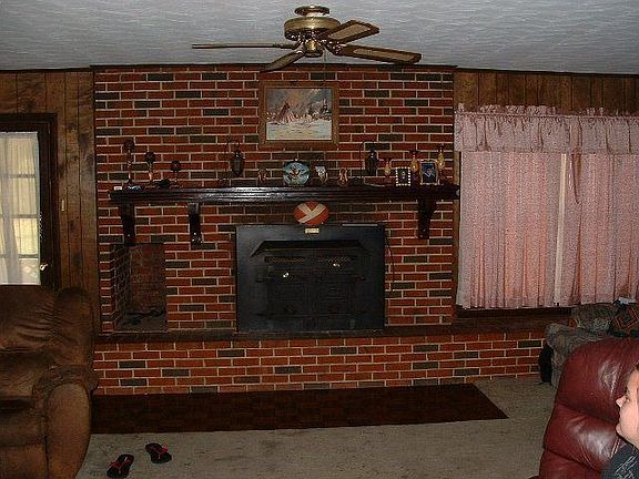 3rd image of 138 Royal Oaks Ln