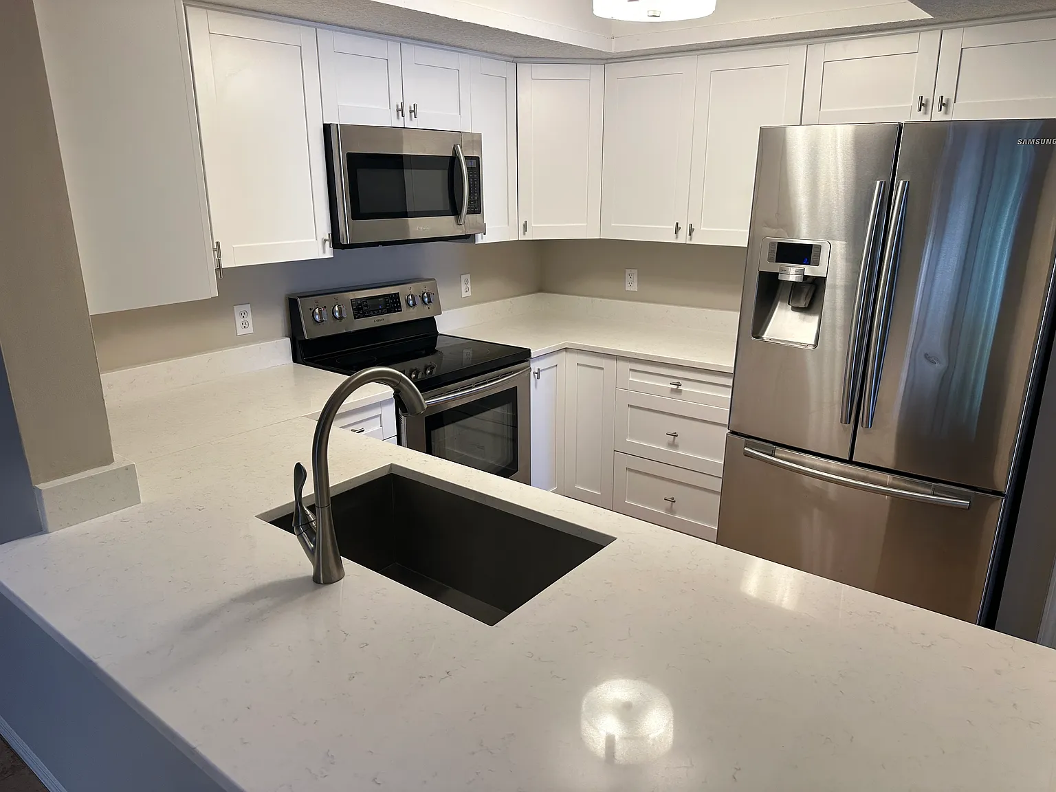 100 Martinique Cir — Photo 3